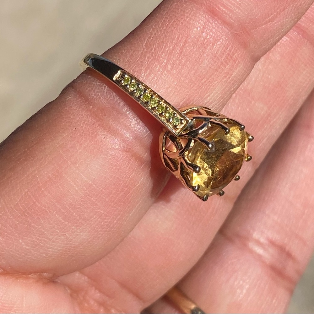 10K Yellow Gold Citrine Ring - Picture 3 of 12